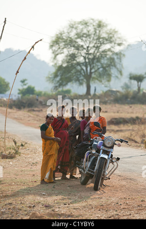 Chers avec un diesel Enfield Bullet Andhra Pradesh Inde du Sud Banque D'Images