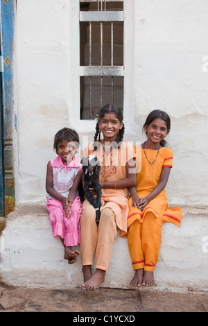 Les enfants du village de l'Andhra Pradesh en Inde du Sud Banque D'Images