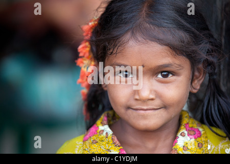 Portrait d'une jeune villageoise dans l'Andhra Pradesh en Inde du Sud Banque D'Images