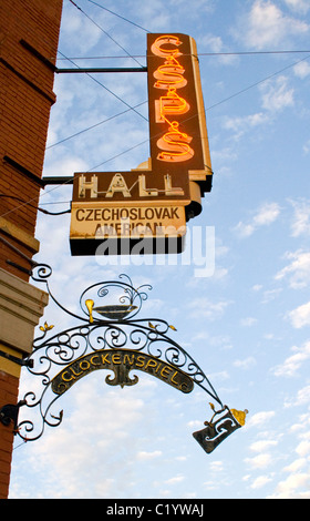 La culture de l'école tchécoslovaque et Glockenspiel Restaurant. St Paul Minnesota MN USA Banque D'Images