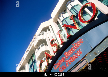 L'entrée du Casino Lucien Barrière à Cannes Croisette Banque D'Images