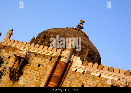 Dôme de Qila-E-Kuhna Masjid au Vieux Fort, New Delhi, Inde Banque D'Images