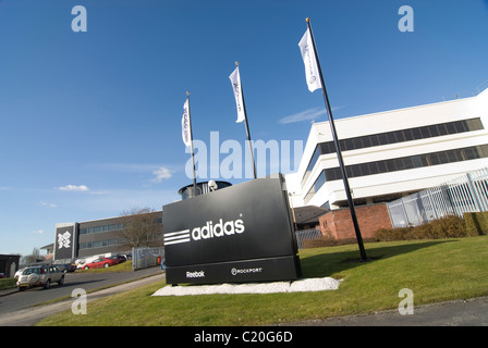 Siège de l'entreprise Adidas Manchester Stockport Banque D'Images