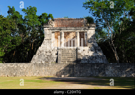 Maison de l'Amérique du Nord au sein de la balle à Chichen Itza, Yucatan, Mexique Banque D'Images