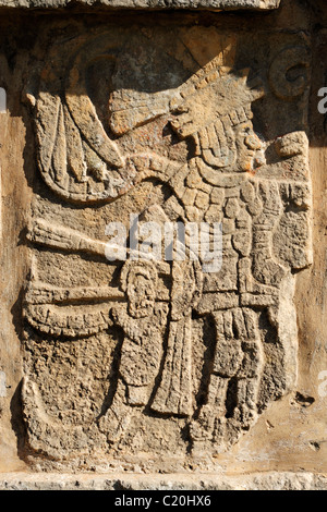 Panneaux muraux à partir de la plate-forme de l'Jaguars à Chichen Itza, Yucatan, Mexique Banque D'Images