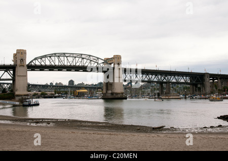 Le Pont de la rue Burrard à Granville Island, Vancouver BC Canada. Banque D'Images