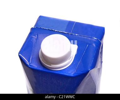 À partir de jus d'emballage bleu isolé sur fond blanc Banque D'Images