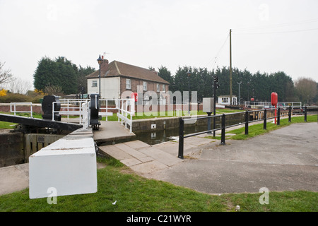 Selby Lock à la jonction rivière Ouse, Selby, Yorkshire du Nord. Banque D'Images