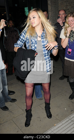 Fearne Cotton, arrivent pour le concert de Robbie Williams dans le cadre du BBC Electric Proms Festival tenu au Roundhouse de Londres, Angleterre Banque D'Images