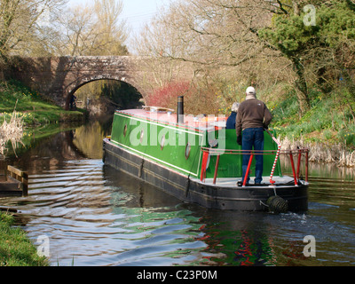 Voile en direction du pont Crownhill, le Grand Canal de l'Ouest, Tiverton, Devon, UK Banque D'Images