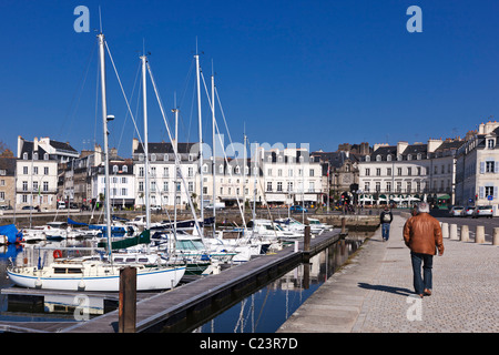 Bretagne : vieux port et de la Place Gambetta à Vannes, Morbihan, Bretagne, France, Europe Banque D'Images