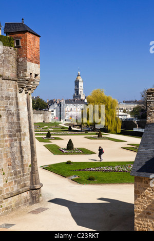 Parc et jardins à l'extérieur des remparts à Vannes, Morbihan, Bretagne, France, Europe Banque D'Images