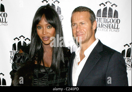 Naomi Campbell, Vladislav Doronin Thurgood Marshall College Fund Inc. accueille la 4e rangée avant à la Fashion Show Banque D'Images