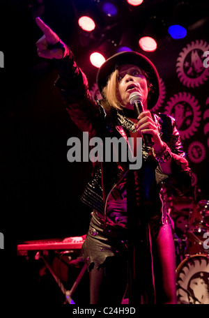 N'Dea Davenport de la Brand New Heavies en live durant la Semaine de la musique à Liverpool Liverpool Liverpool, Angleterre - Masque Banque D'Images