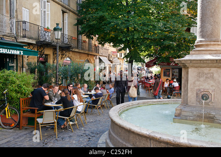 Place des Augustins à Antoine Vitez le vieux quartier d'Aix en Provence, Bouches du Rhône, Provence, France. Banque D'Images