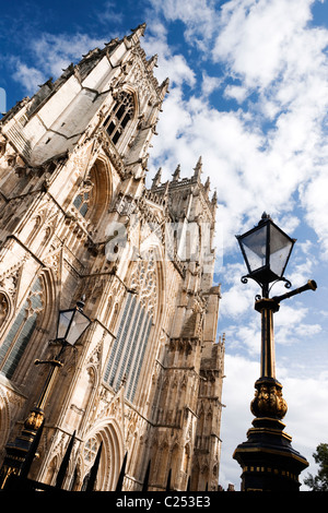 L'extérieur de la cathédrale York Minster wonderous dans York, East Yorkshire Banque D'Images