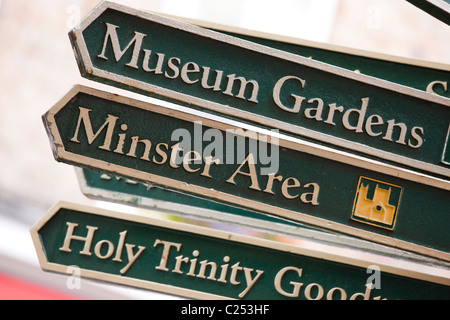 Signposts in York, East Yorkshire Banque D'Images