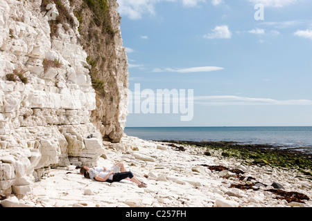 Falaises de craie à l'extrémité des digues, près de Flamborough, East Yorkshire Banque D'Images