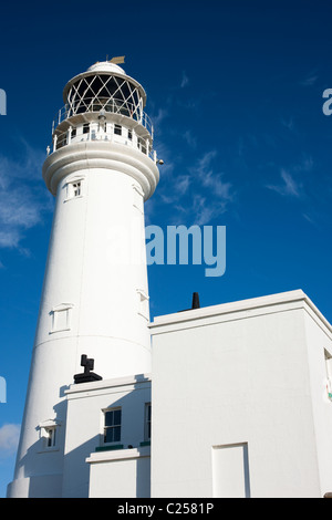 Le phare de Flamborough Head vue depuis le parking, Flamborough, East Yorkshire Banque D'Images