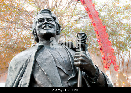 La vie de James Brown-size statue en bronze sur Broad Street à Augusta, Géorgie, USA Banque D'Images