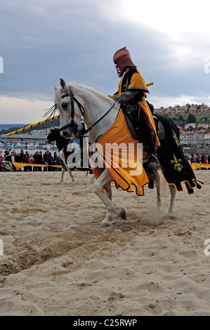 Jeux médiévaux dans La Arribada commémoration. Baiona, Pontevedra, Galice, Espagne. Banque D'Images