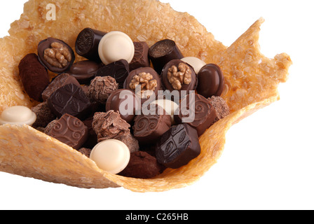 Assortiment de bonbons de chocolat noir et caramel, Banque D'Images