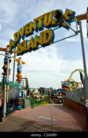 L'entrée de l'île Adventure sur front de Southend. Banque D'Images