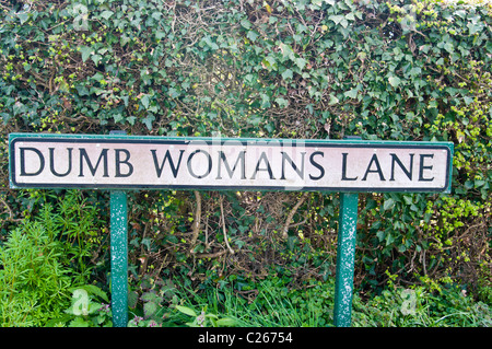 Dumb Womans Lane amusant UK Roadsign Banque D'Images