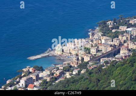 Bogliasco est une petite ville près de Gênes, en Italie. Sa principale ressource est le tourisme Banque D'Images