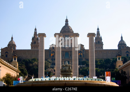 La colline de Montjuïc, Barcelone, Espagne. Musée d'Art National. Banque D'Images