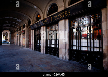 Set Portes Restaurant, supportés ou Born, Barcelone, Espagne Banque D'Images