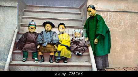 Une famille chinoise en France, vers 1900 Banque D'Images