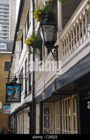 Le George, Public House, Borough High Street, Southwark, London SE1 UK Banque D'Images