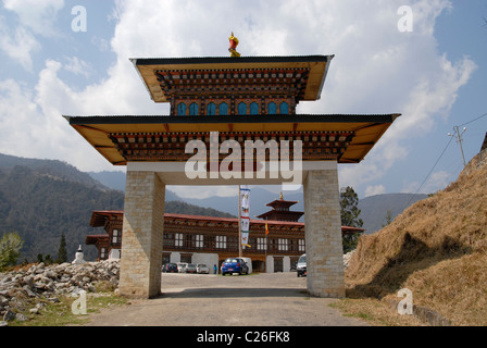 Entrée du Dzong, Trashiyangtse, Orient Bhoutan Banque D'Images