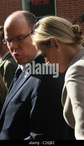 Visite d'État à l'Irlande - Le Prince Albert II de Monaco et sa petite amie Charlene Wittstock le 4 avril 2011 Banque D'Images