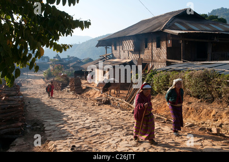 Trek de Nahmsen à Hsipaw. Le nord de l'État Shan. Myanmar Banque D'Images