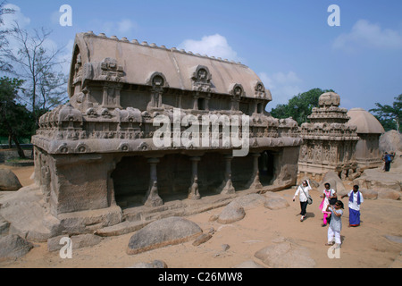 Les cinq Rathas temples à Mamallapuram Tamil Nadu Inde du Sud. L'UNESCO Site du patrimoine mondial Banque D'Images