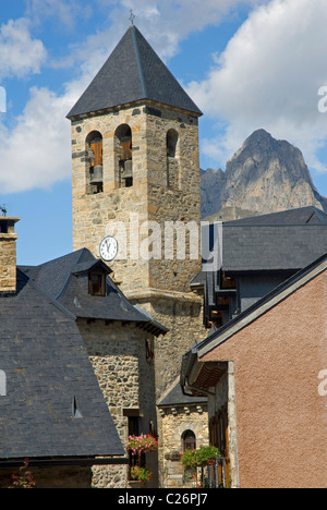 L'église baroque en vallée de Tena,montagne,Pirinees Huesca, Espagne Banque D'Images