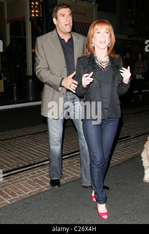 L'humoriste Kathy Griffin arrive à Barnes et noble pour son livre, signature officielle 'Book Club Selection' Los Angeles, Californie Banque D'Images