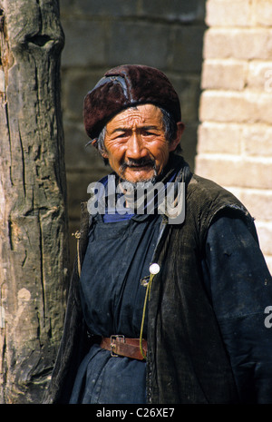 Vieil homme dans le comté de weinig, Guizhou, Chine Banque D'Images