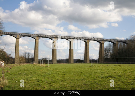 Le Nord du Pays de Galles UK à l'ensemble de l'Aqueduc de Pontcysyllte portant le canal de Shropshire Union construit par Thomas Telford landmark architecture Banque D'Images