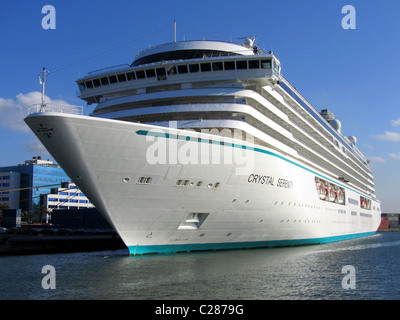 Bateau de croisière Crystal Serenity Banque D'Images