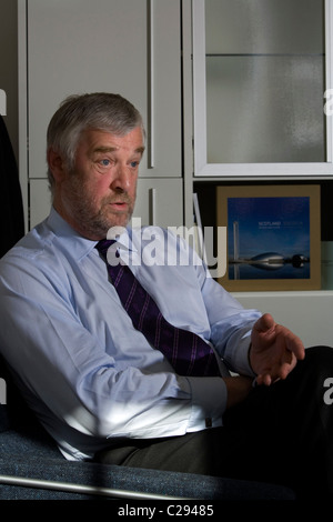 Alex Fergusson, MSP Président du Parlement écossais, lors d'un entretien dans son bureau privé à Holyrood Banque D'Images