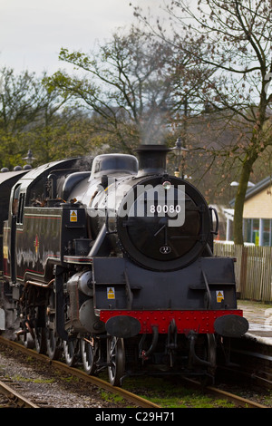 Ramsbottom et de la British Rail 1950 Standard Class 4 réservoir du moteur, pas de 80080 sur l'East Lancs Railway, Ramsbottom, Lancashire Banque D'Images