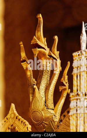 Nagas - Wat Sensoukharam, Luang Prabang Banque D'Images