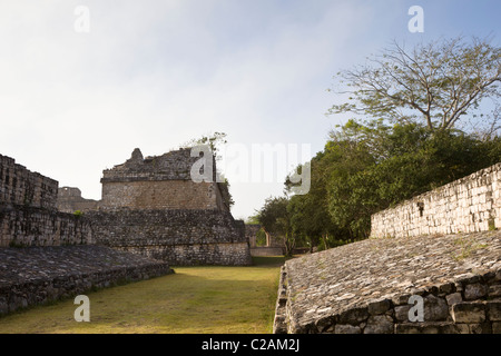 Terrain de balle du Maya ruines d'Ek Balam dans la péninsule du Yucatan, au Mexique. Banque D'Images