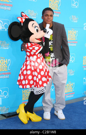 Chris Warren Jr. et Minnie de Disney's 'High School Musical 2' Première Mondiale - Arrivées a tenu à Downtown Disney Anaheim, Banque D'Images