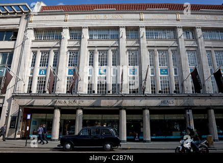 Le magasin de Heal, Tottenham Court Road, Londres Banque D'Images