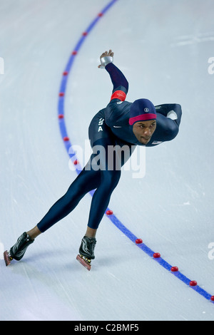 Shani Davis (USA), médaillé d'argent, la concurrence dans l'1500 mètres aux Jeux Olympiques d'hiver 2006, Turin, Italie Banque D'Images