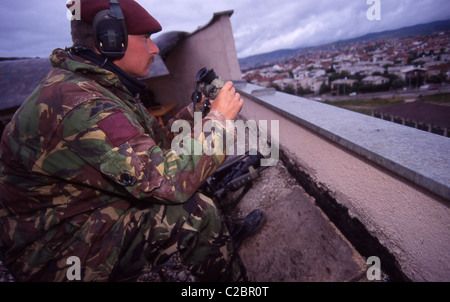 Le terme guerre du Kosovo ou de conflit au Kosovo est utilisé pour décrire les deux, séquentiel et parallèle à certains moments, les conflits armés au Kosovo. Banque D'Images